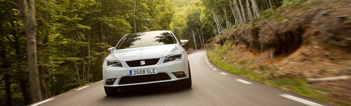 El SEAT León triunfa en Sevilla Motor por 13.900 euros y la promoción del seguro a todo riesgo